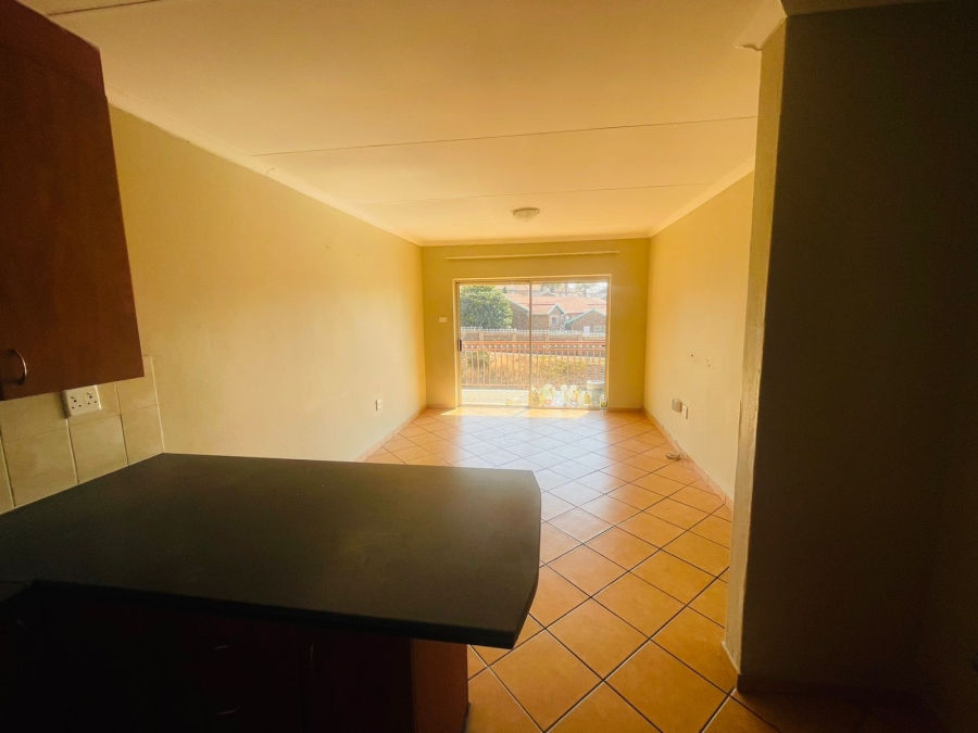 To Let 2 Bedroom Property for Rent in Birchleigh Gauteng