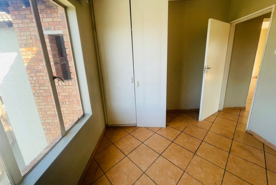 To Let 2 Bedroom Property for Rent in Birchleigh Gauteng