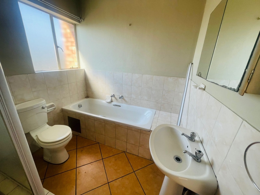 To Let 2 Bedroom Property for Rent in Birchleigh Gauteng