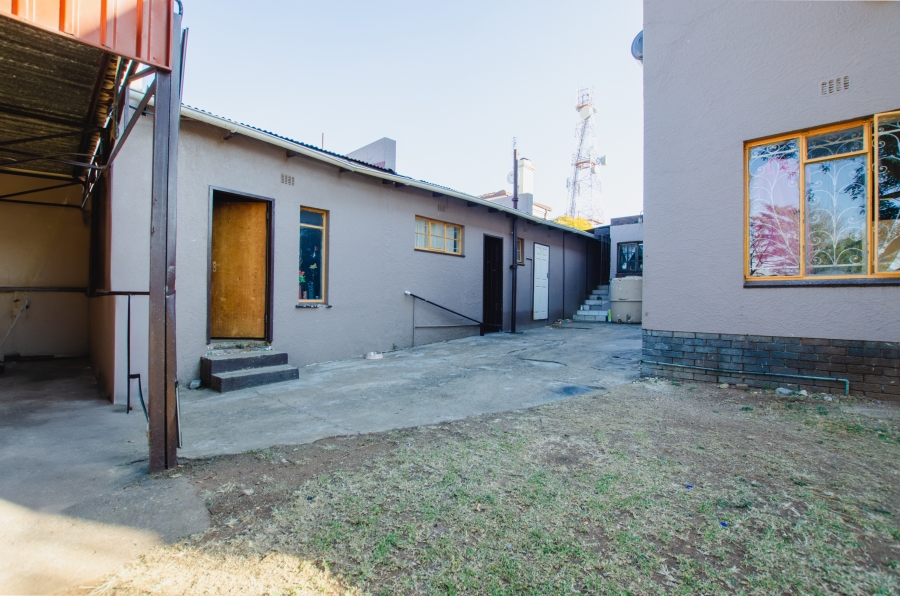 6 Bedroom Property for Sale in Sunnyridge Gauteng