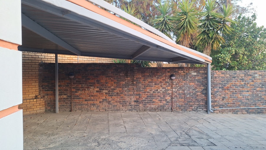 To Let 3 Bedroom Property for Rent in Thatchfield Manor Gauteng