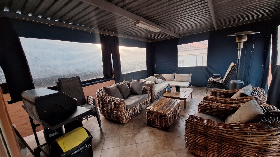 To Let 3 Bedroom Property for Rent in Thatchfield Manor Gauteng
