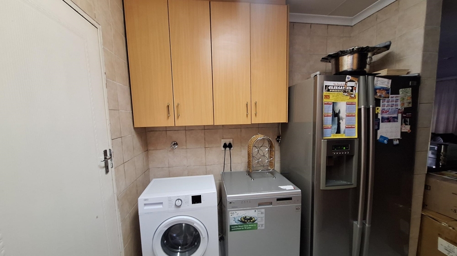 To Let 3 Bedroom Property for Rent in Thatchfield Manor Gauteng