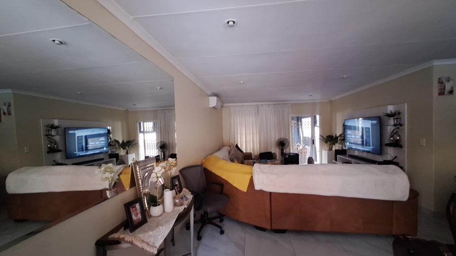 To Let 3 Bedroom Property for Rent in Thatchfield Manor Gauteng