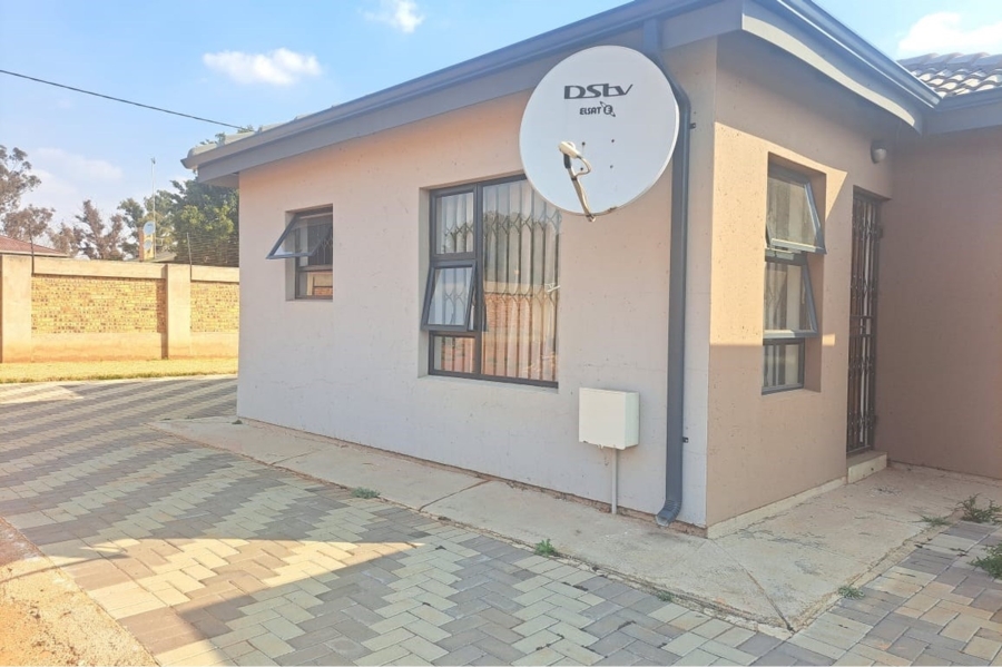 To Let 2 Bedroom Property for Rent in Daggafontein Gauteng