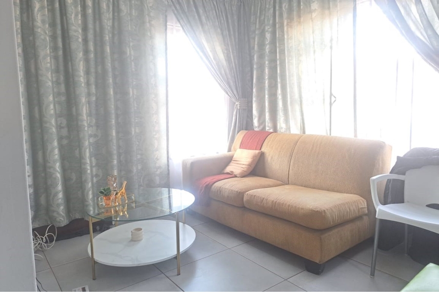 To Let 2 Bedroom Property for Rent in Daggafontein Gauteng