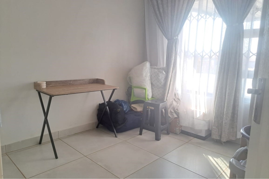 To Let 2 Bedroom Property for Rent in Daggafontein Gauteng