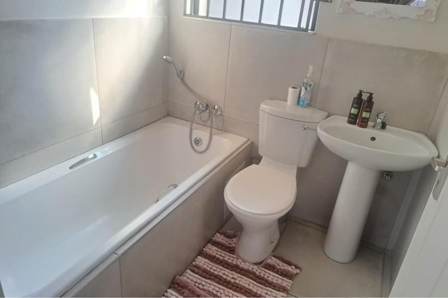 To Let 2 Bedroom Property for Rent in Daggafontein Gauteng