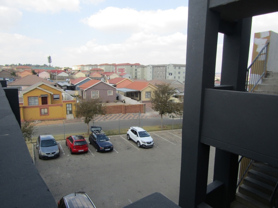2 Bedroom Property for Sale in Fleurhof Gauteng