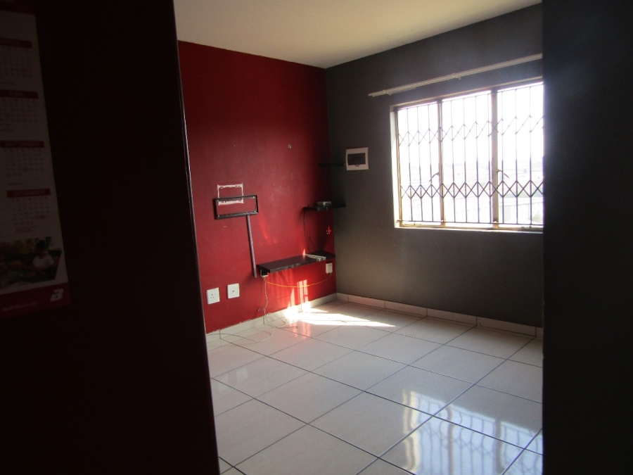 2 Bedroom Property for Sale in Fleurhof Gauteng