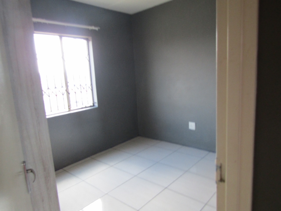 2 Bedroom Property for Sale in Fleurhof Gauteng