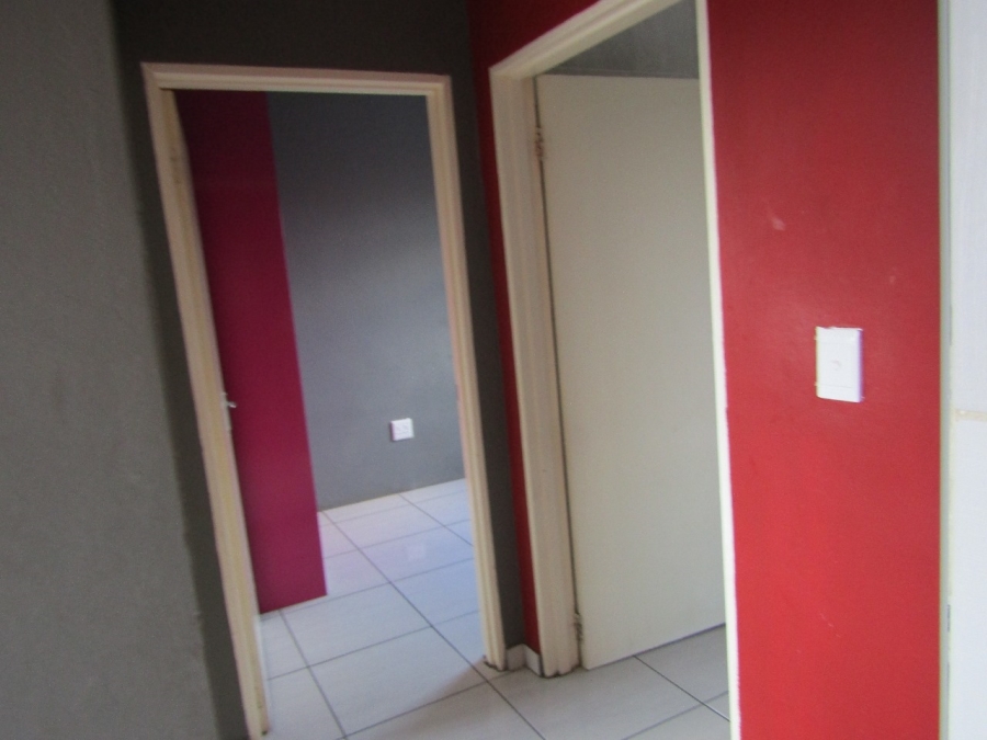 2 Bedroom Property for Sale in Fleurhof Gauteng