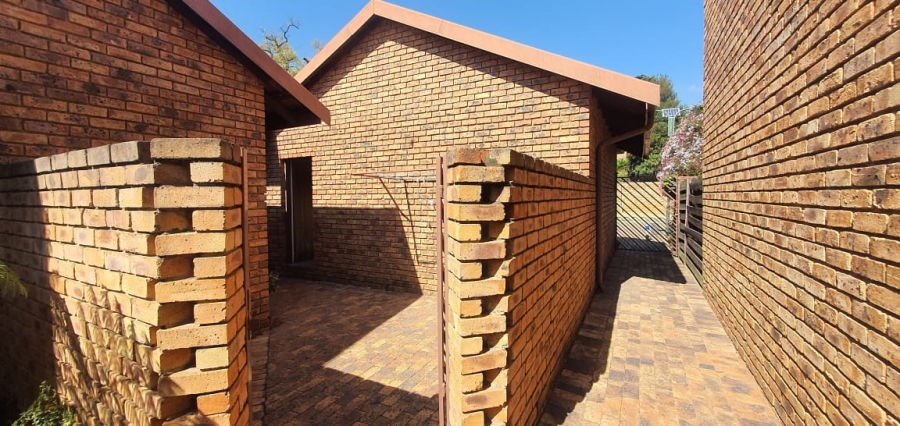 3 Bedroom Property for Sale in Denlee Gauteng