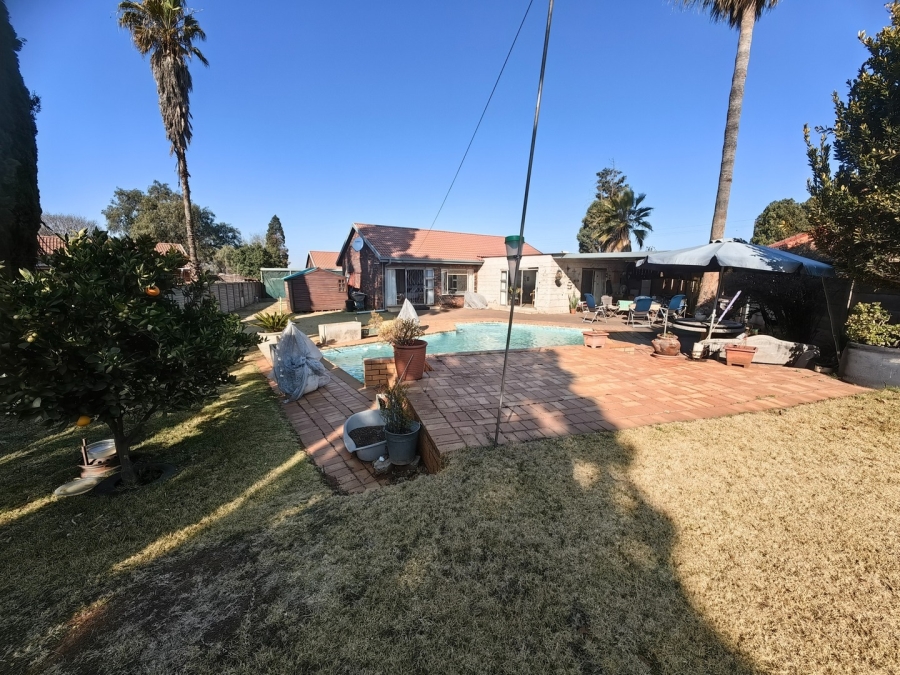 3 Bedroom Property for Sale in Bonanne Gauteng
