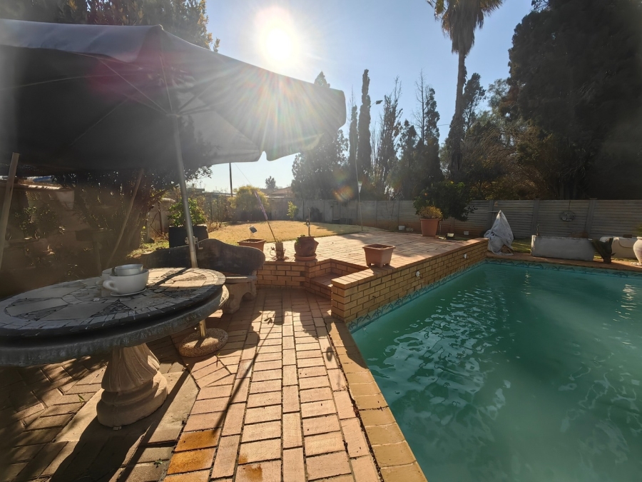 3 Bedroom Property for Sale in Bonanne Gauteng