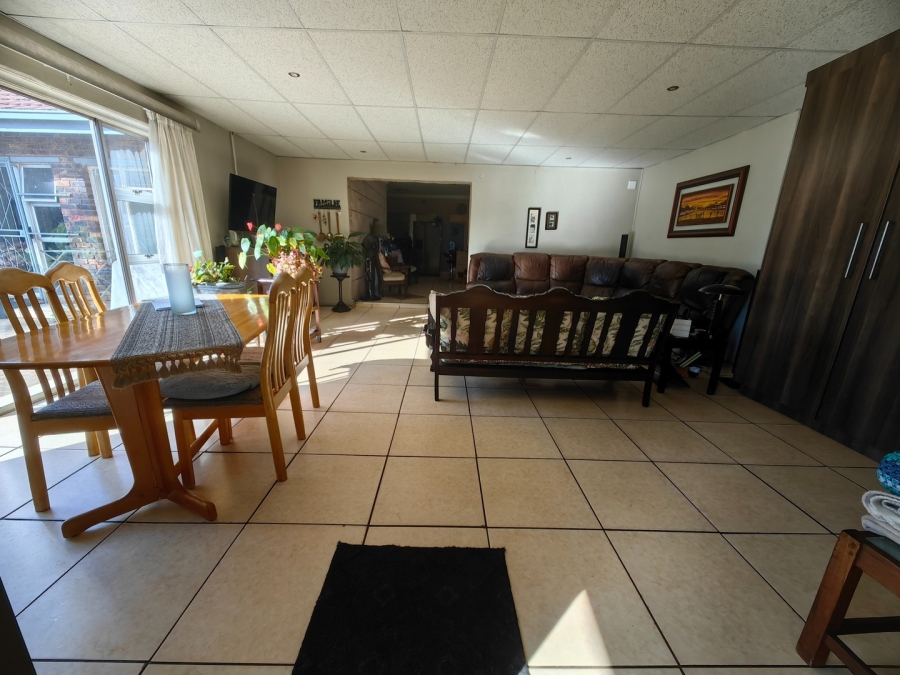 3 Bedroom Property for Sale in Bonanne Gauteng