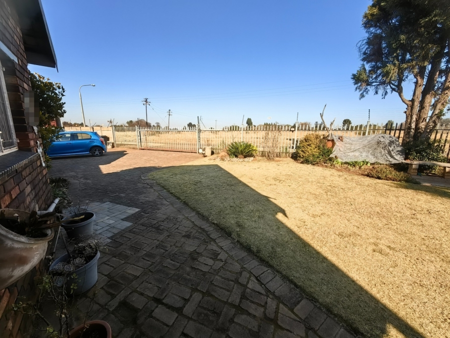 3 Bedroom Property for Sale in Bonanne Gauteng