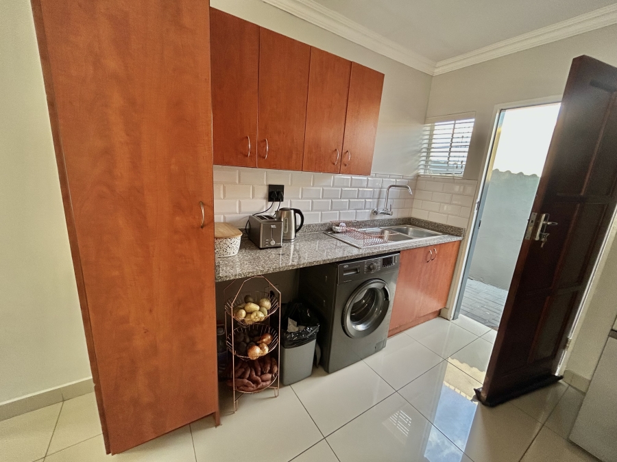 2 Bedroom Property for Sale in Halfway Gardens Gauteng