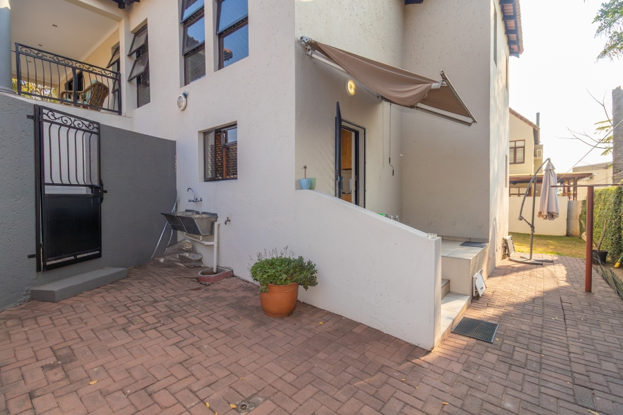 4 Bedroom Property for Sale in Magaliessig Gauteng