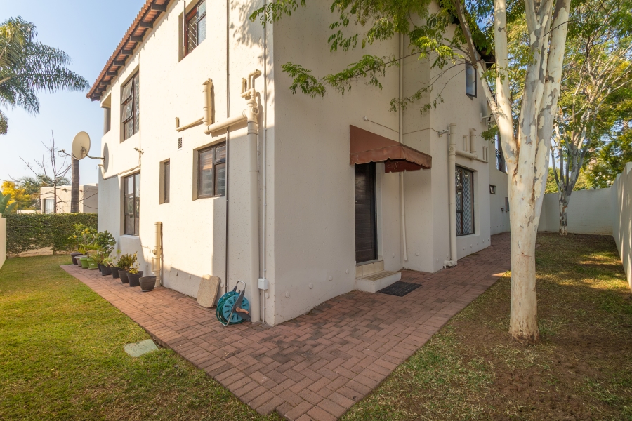 4 Bedroom Property for Sale in Magaliessig Gauteng