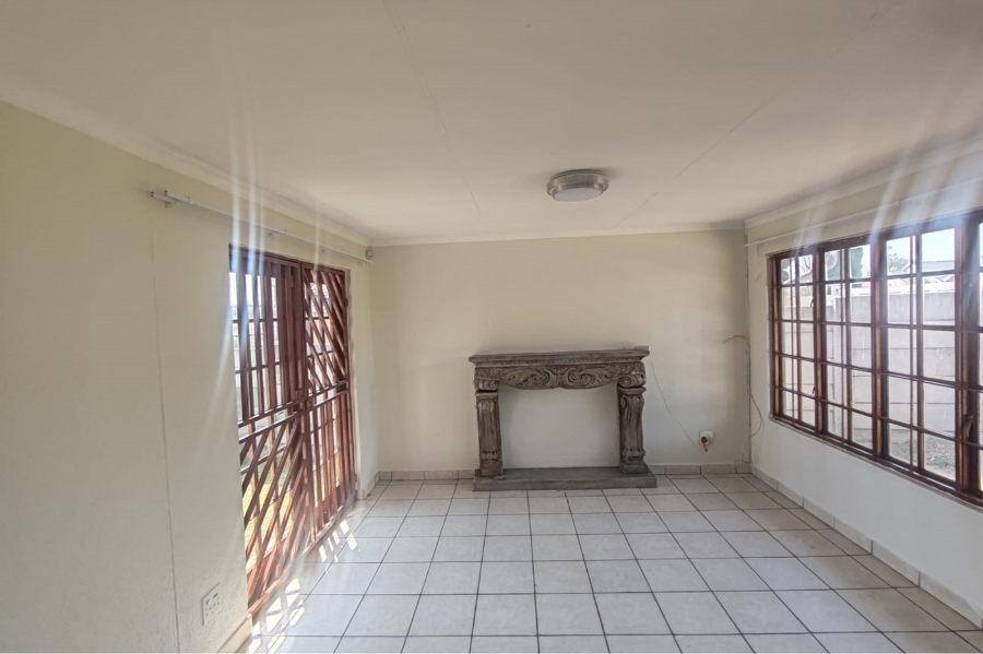 3 Bedroom Property for Sale in Noordwyk Gauteng