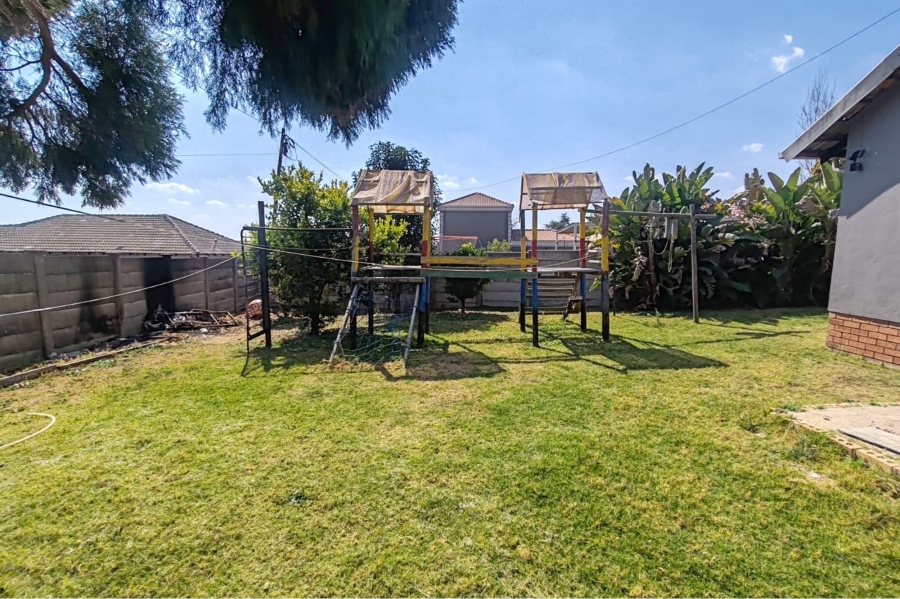3 Bedroom Property for Sale in Noordwyk Gauteng