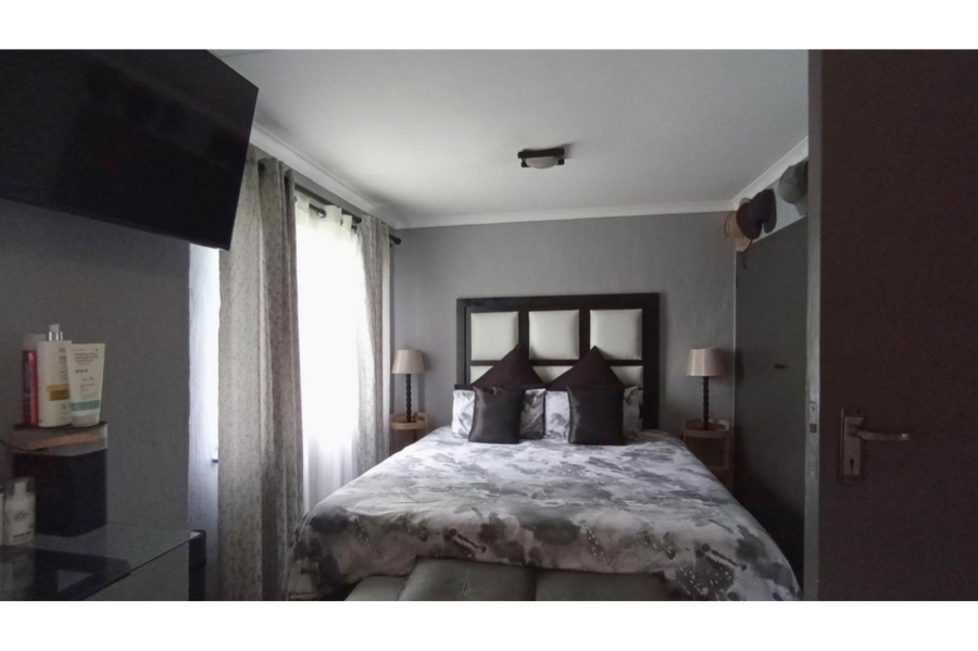 2 Bedroom Property for Sale in Lyndhurst Gauteng