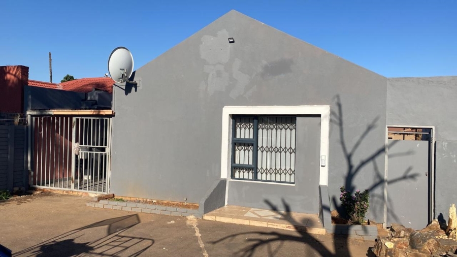 1 Bedroom Property for Sale in Elandspoort Gauteng