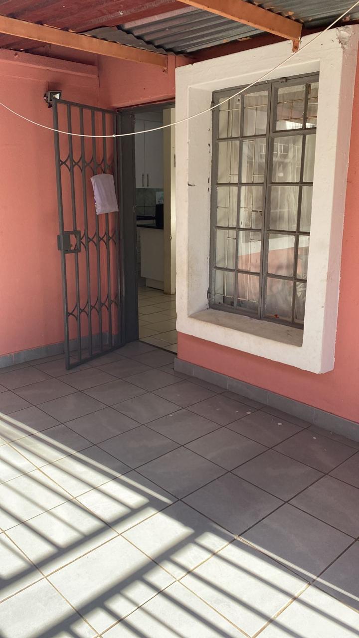 1 Bedroom Property for Sale in Elandspoort Gauteng