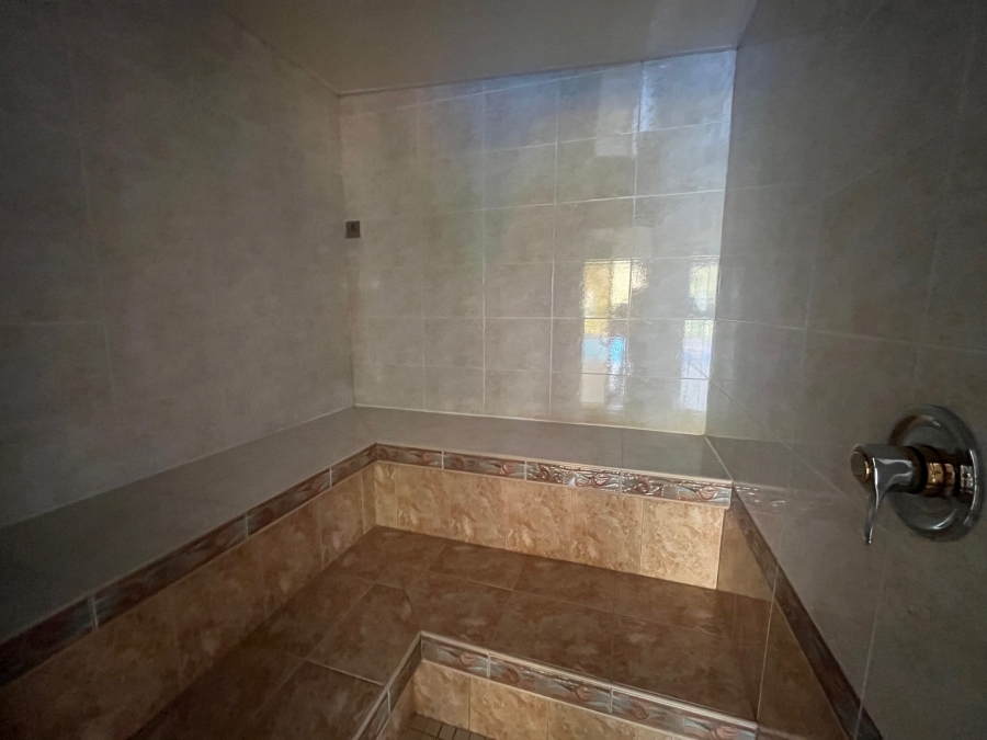 5 Bedroom Property for Sale in Rietvalleirand Gauteng