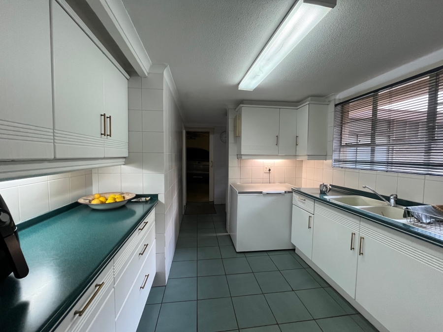 5 Bedroom Property for Sale in Rietvalleirand Gauteng