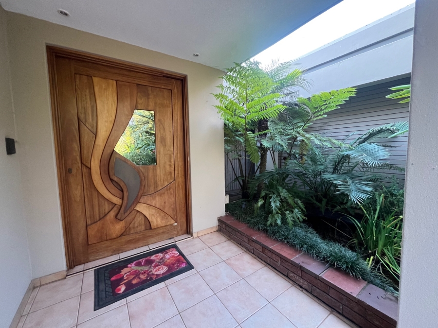 5 Bedroom Property for Sale in Rietvalleirand Gauteng