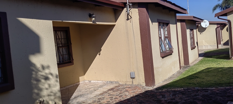 3 Bedroom Property for Sale in Liefde en Vrede Gauteng