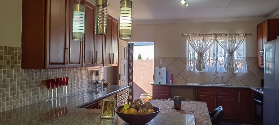 3 Bedroom Property for Sale in Liefde en Vrede Gauteng