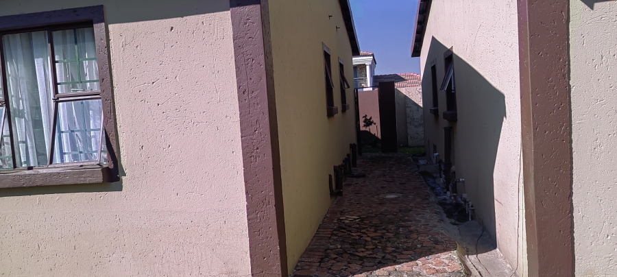3 Bedroom Property for Sale in Liefde en Vrede Gauteng