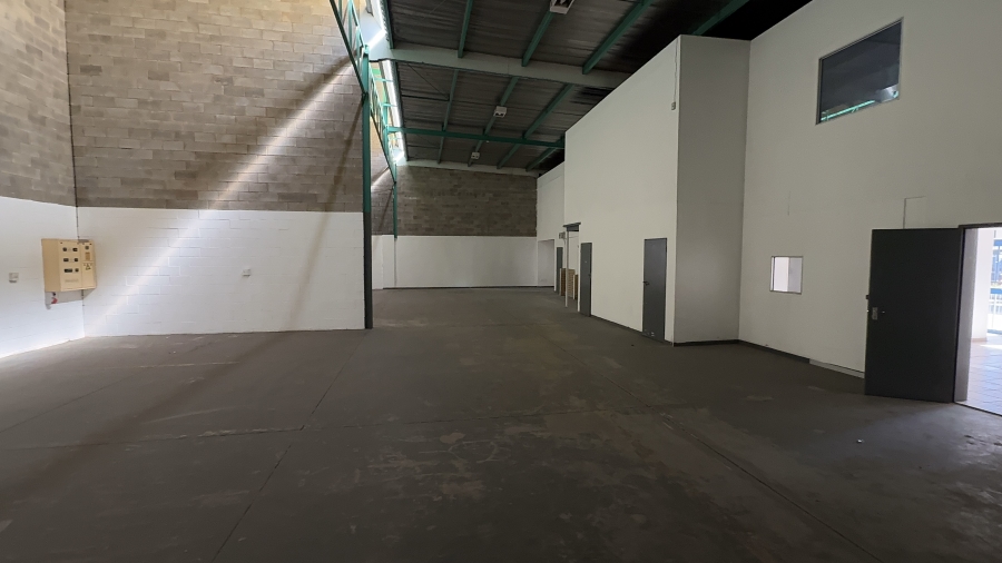 To Let commercial Property for Rent in Driehoek Gauteng