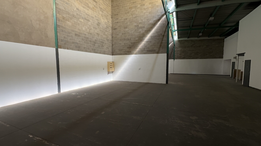To Let commercial Property for Rent in Driehoek Gauteng