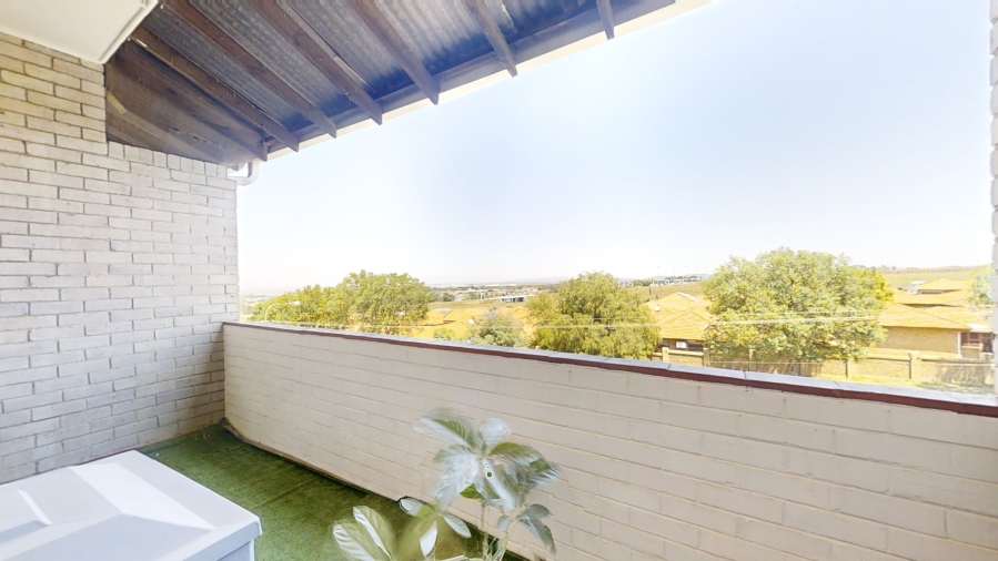 2 Bedroom Property for Sale in Lambton Gauteng