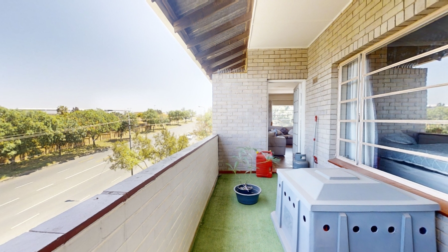 2 Bedroom Property for Sale in Lambton Gauteng