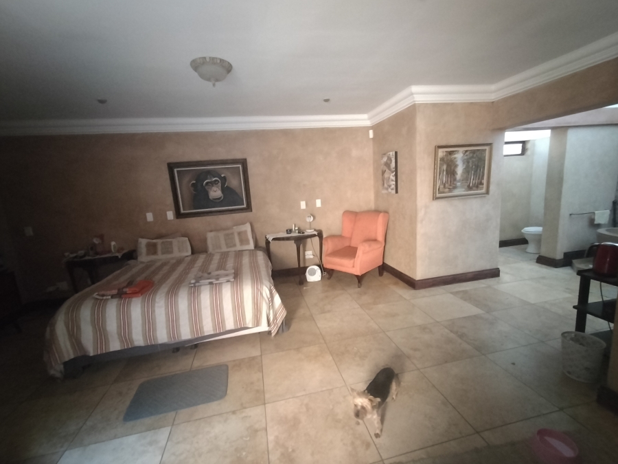 5 Bedroom Property for Sale in Ninapark Gauteng