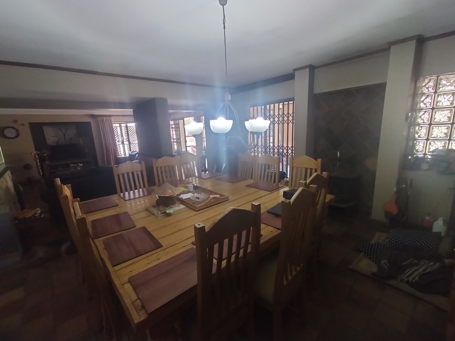 5 Bedroom Property for Sale in Ninapark Gauteng