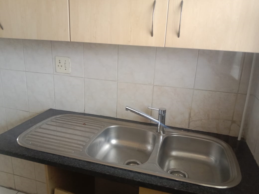 2 Bedroom Property for Sale in Denlee Gauteng