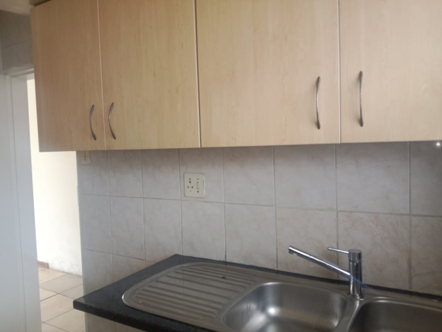 2 Bedroom Property for Sale in Denlee Gauteng