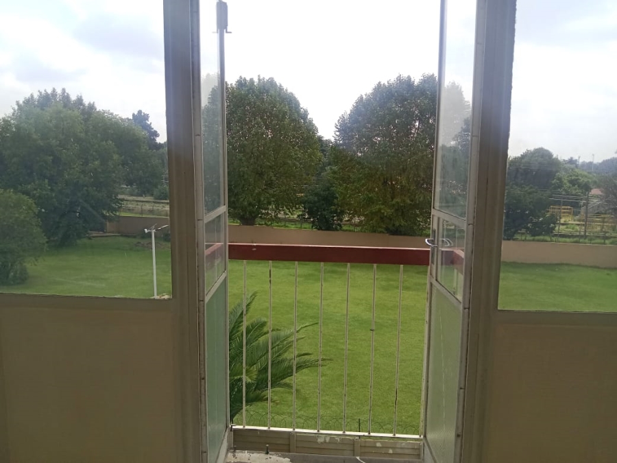 2 Bedroom Property for Sale in Denlee Gauteng