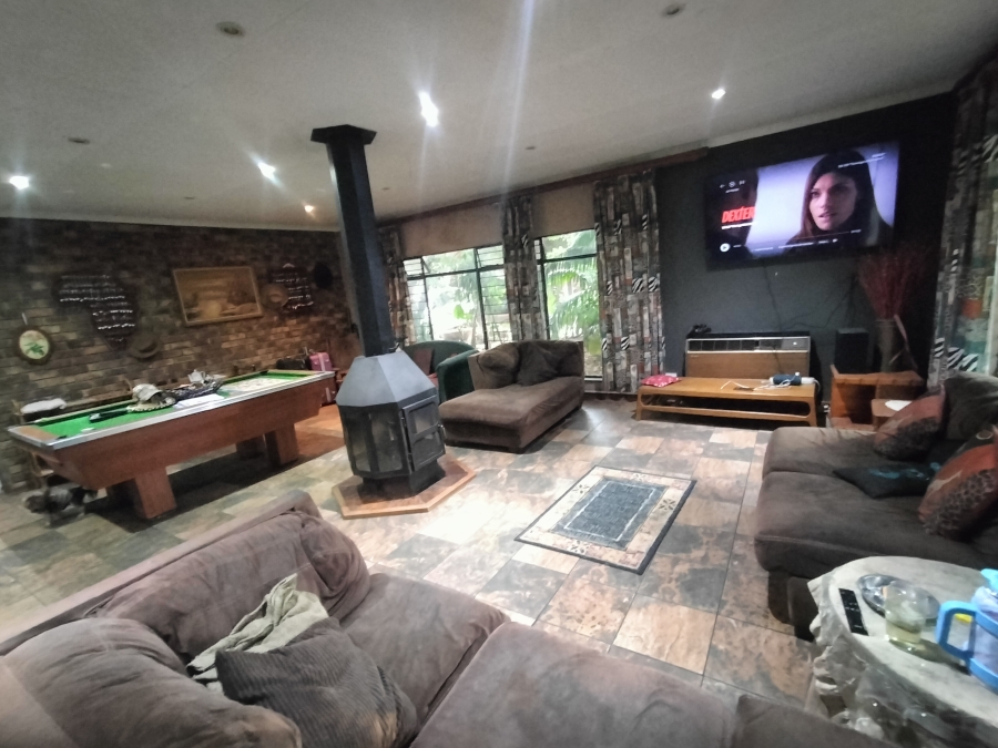 5 Bedroom Property for Sale in Pretoria North Gauteng