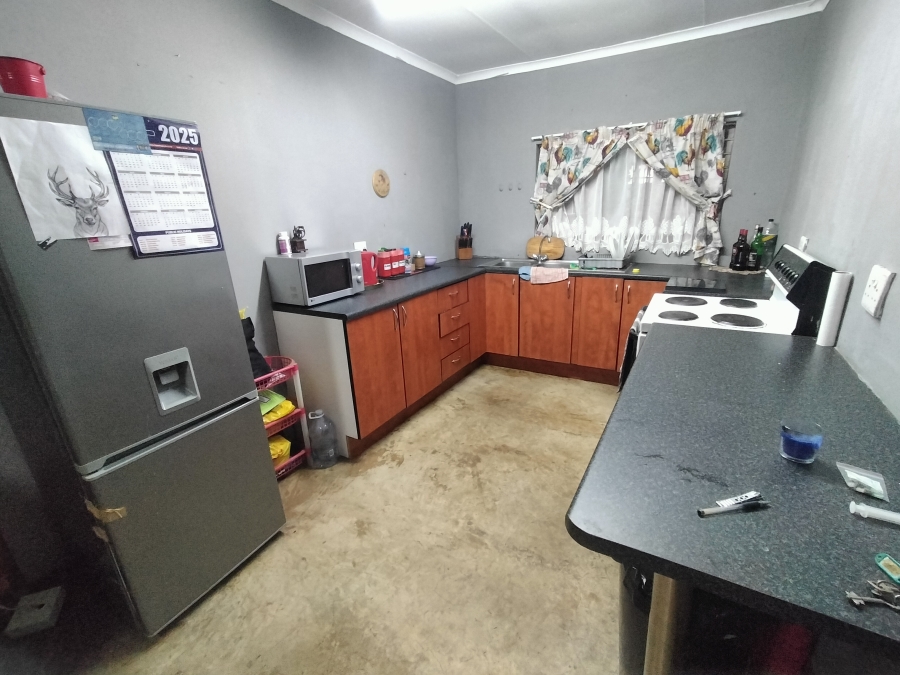 5 Bedroom Property for Sale in Pretoria North Gauteng