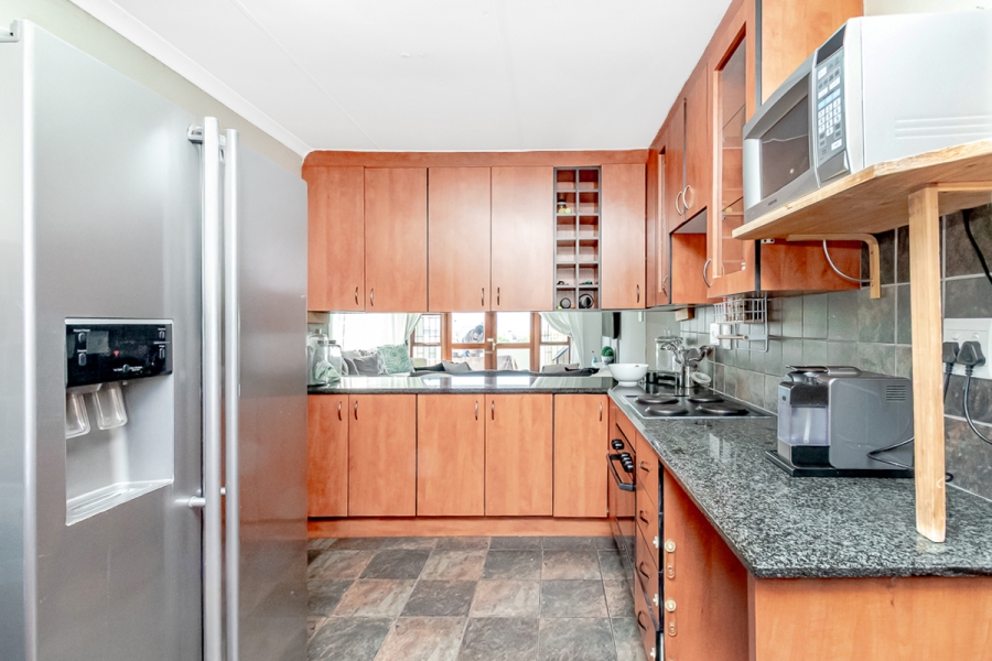2 Bedroom Property for Sale in North Riding Gauteng
