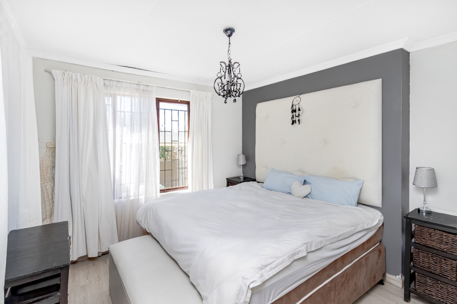 2 Bedroom Property for Sale in North Riding Gauteng