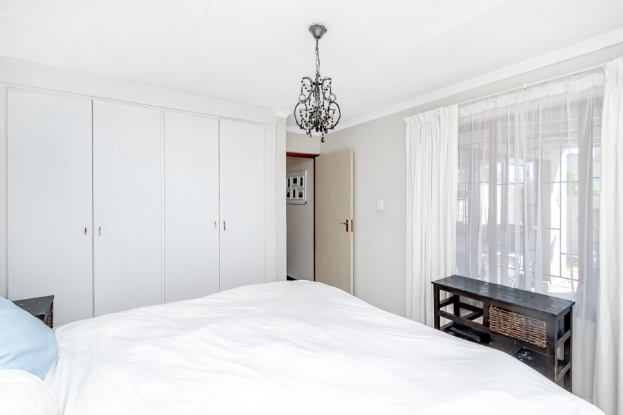 2 Bedroom Property for Sale in North Riding Gauteng