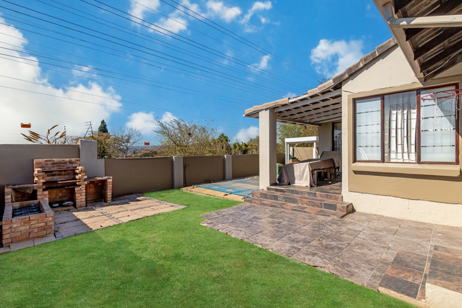 2 Bedroom Property for Sale in North Riding Gauteng